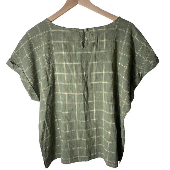 💚5 for $20💚 
NWT Christopher & banks tee - Picture 3 of 3